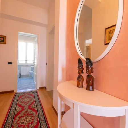 Апартаменты La Maison Fleurie *