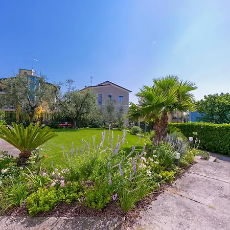 La Maison Fleurie Apartamento Desenzano del Garda