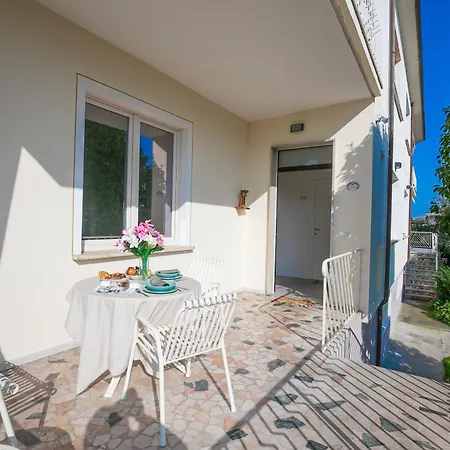 La Maison Fleurie Apartamento *