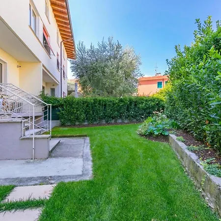 La Maison Fleurie Апартаменты