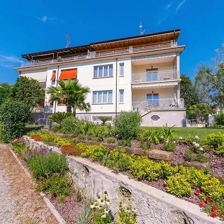 La Maison Fleurie Апартаменты